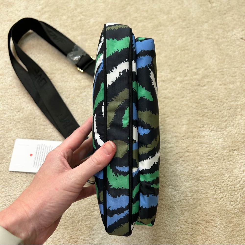 Diane Von Furstenberg Green Blue Black Patterned Crossbody Bag - Picture 4 of 15